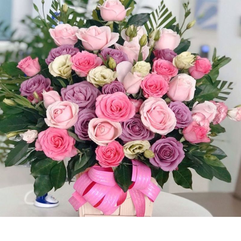 Lẵng hoa hồng nhiều màu sắc